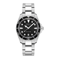 Certina DS Action herreur i 40 mm med sort urskive, sølvfarvet stållænke, sort bezel og safirglas