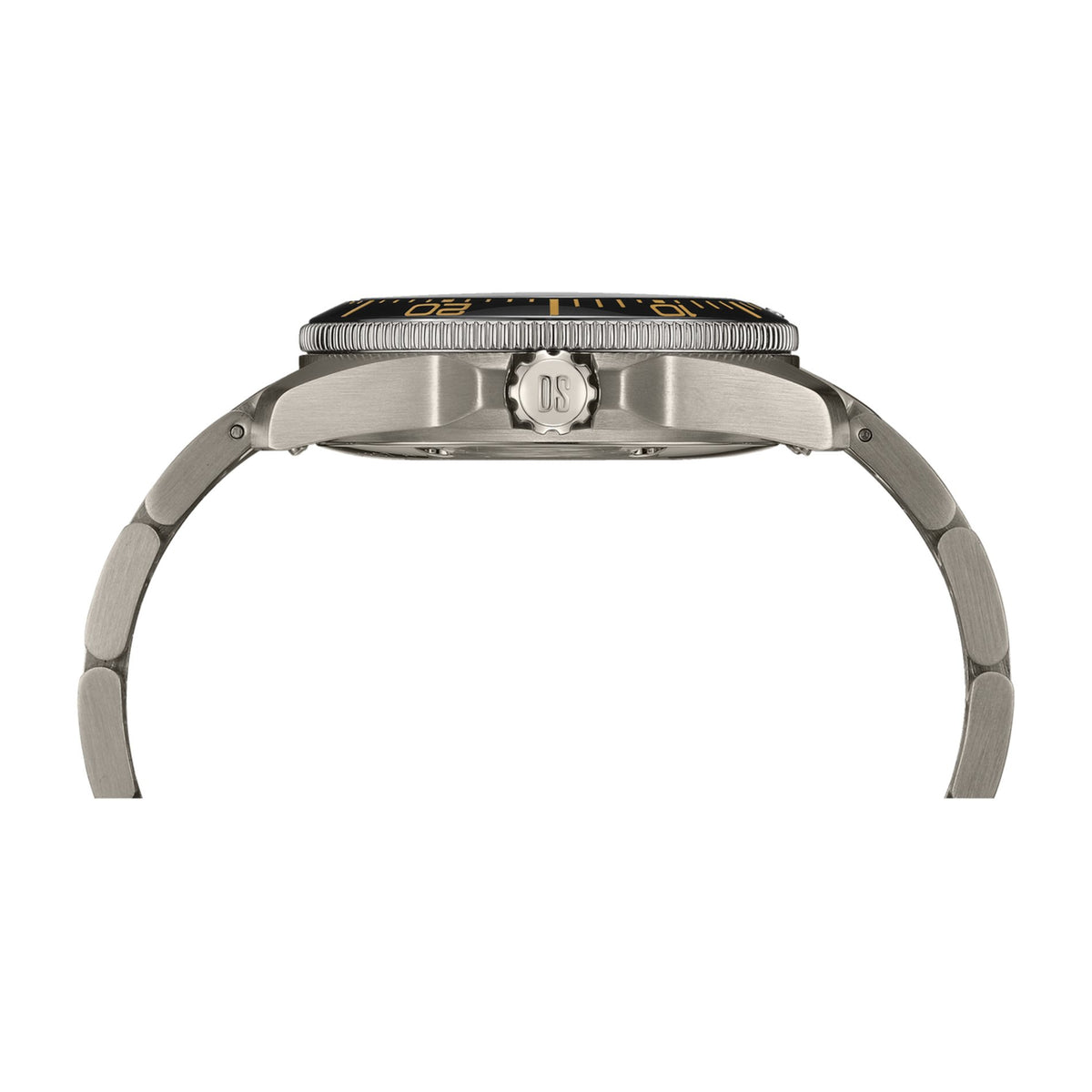 Certina DS Action Diver 38 mm titanium set fra siden med krone og drejelig lynette