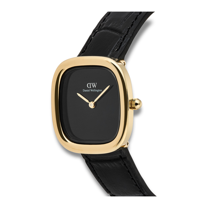 Nærbillede af Daniel Wellington Margot 24 mm med sort urskive og guldfarvet urkasse