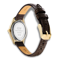 Bagside af Daniel Wellington Ophelia Mini Gold ADW00100891 med mørkebrun læderrem og guldfarvet spænde