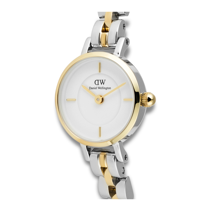 Nærbillede af Daniel Wellington Petite Mini Bic 19 mm med guldfarvet lynette og lys urskive