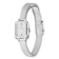 Daniel Wellington Quadro Mini Mirror S ADW00100800 vist fra skrå vinkel med sølvfarvet mesh-rem