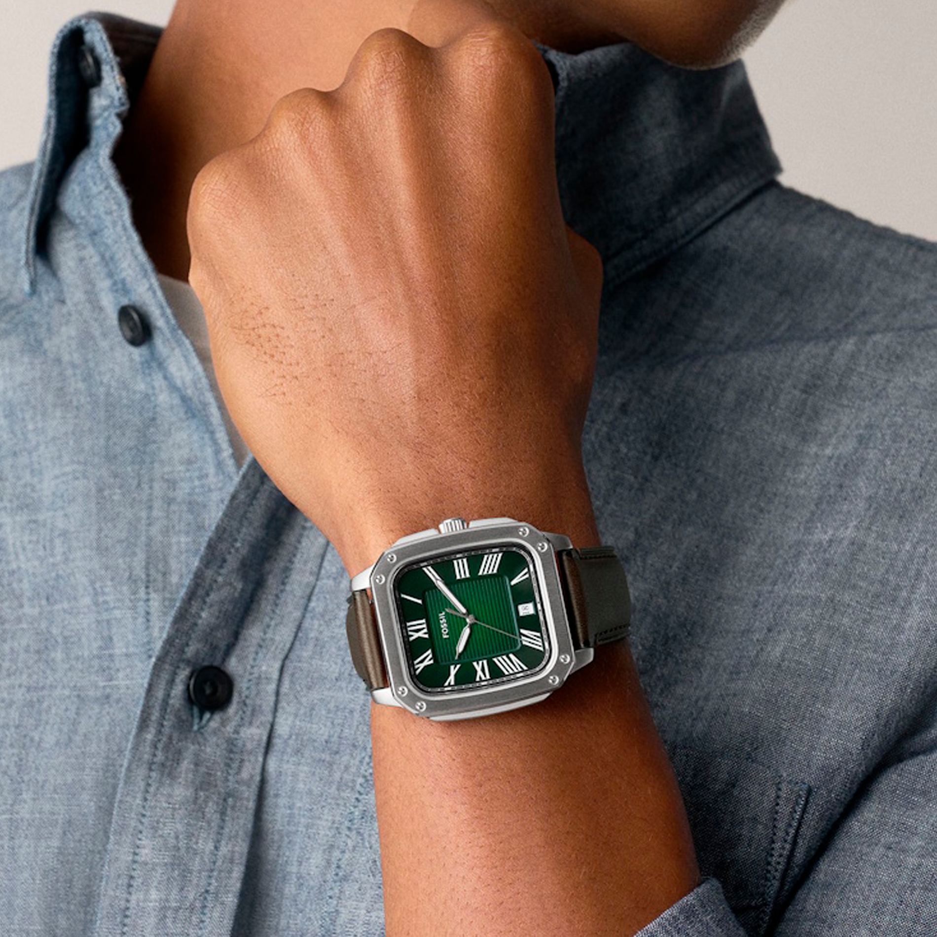 Fossil Crosby FS6150 båret på håndled