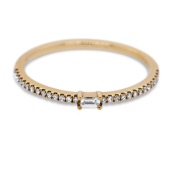 Packshot af Julia ring i 18 kt. guld med diamanter