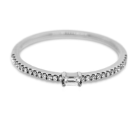 Packshot af Julia ring i 18 kt. hvidguld med diamanter