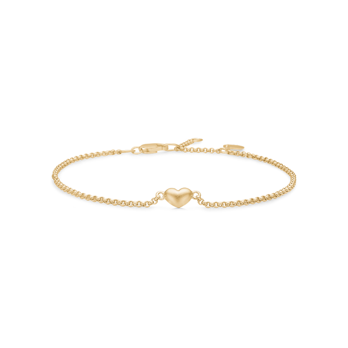 Julie Sandlau Love armbånd i 22 karat forgyldt sterlingsølv med hjerte