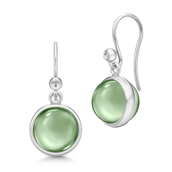 Sølv øreringe fra Julie Sandlau med grønne sten