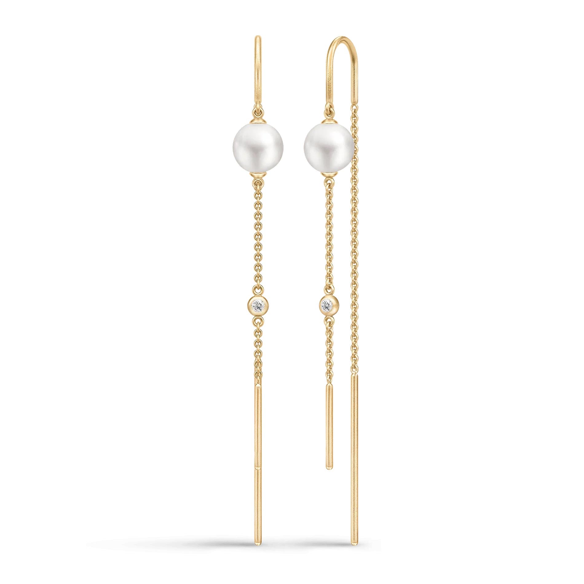 Forgyldte øreringe med hvide perler og klare zirkonia fra Julie Sandlau