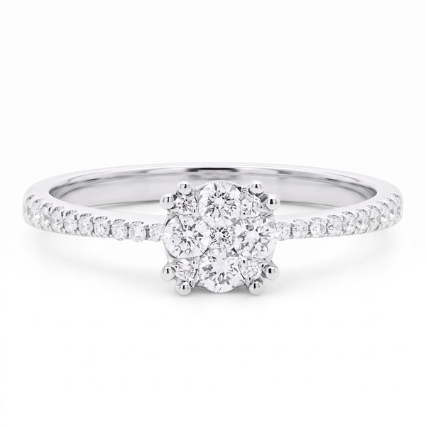 Luna ring i 18 kt. hvidguld med 0,31 ct. diamanter på hvid baggrund