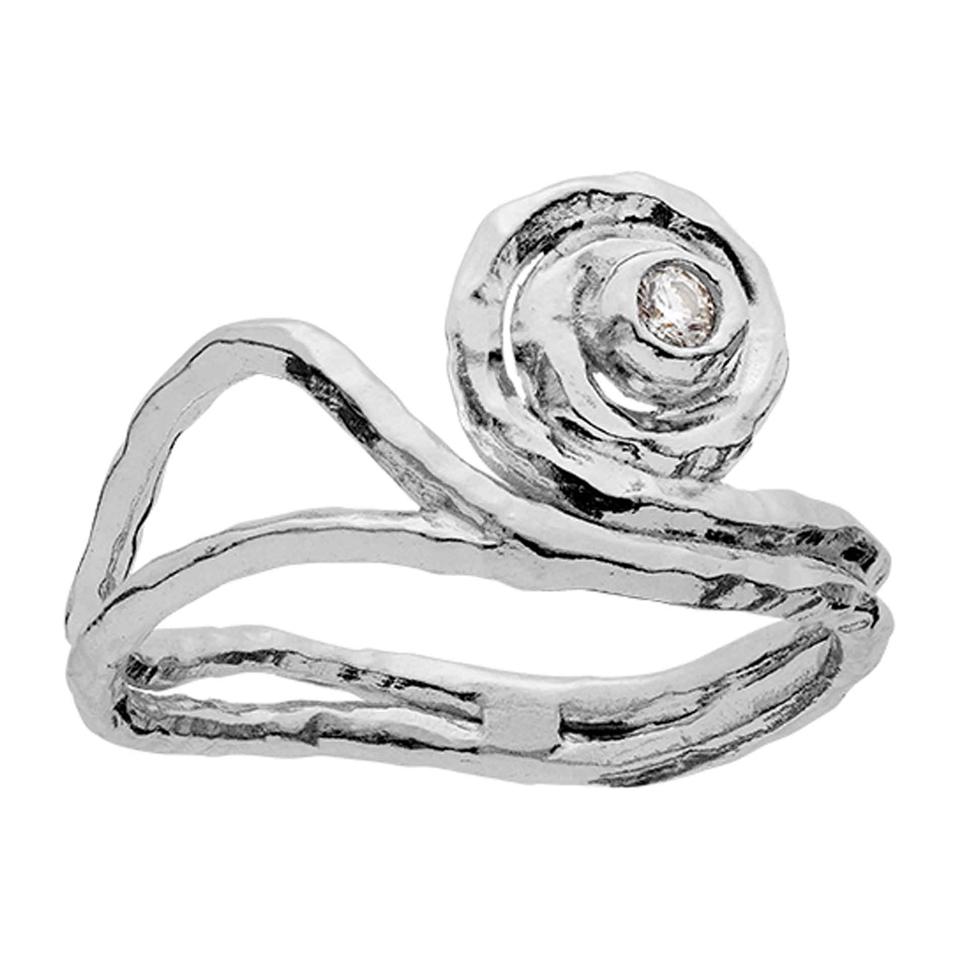 Maanesten Devi ring i sølv med hvid zirkonia og organisk spiraldesign
