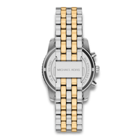 Bagside af Michael Kors Bryant MK7582 med tofarvet stållænke og foldespænde.
