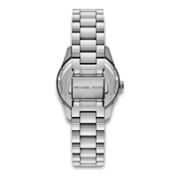 Bagside af Michael Kors Lexington Lux MK4979 med sølvfarvet stållænke.