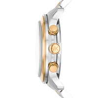 Michael Kors Runway MK9075 ur i rustfrit stål med gyldne detaljer på krans og lænke. Uret har en smuk gylden skive med tre chronographer samt dato. Uret er set fra siden.