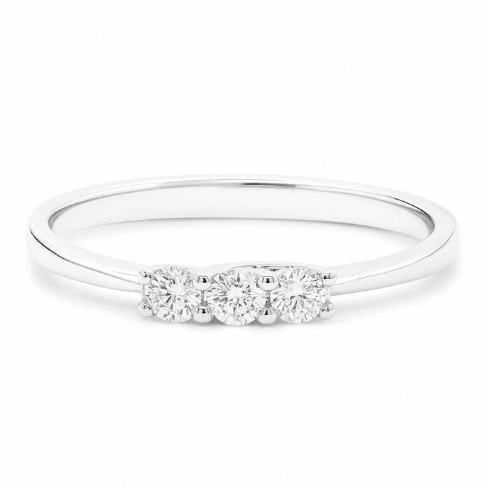 Molly alliancering i 18 karat hvidguld med tre hvide diamanter