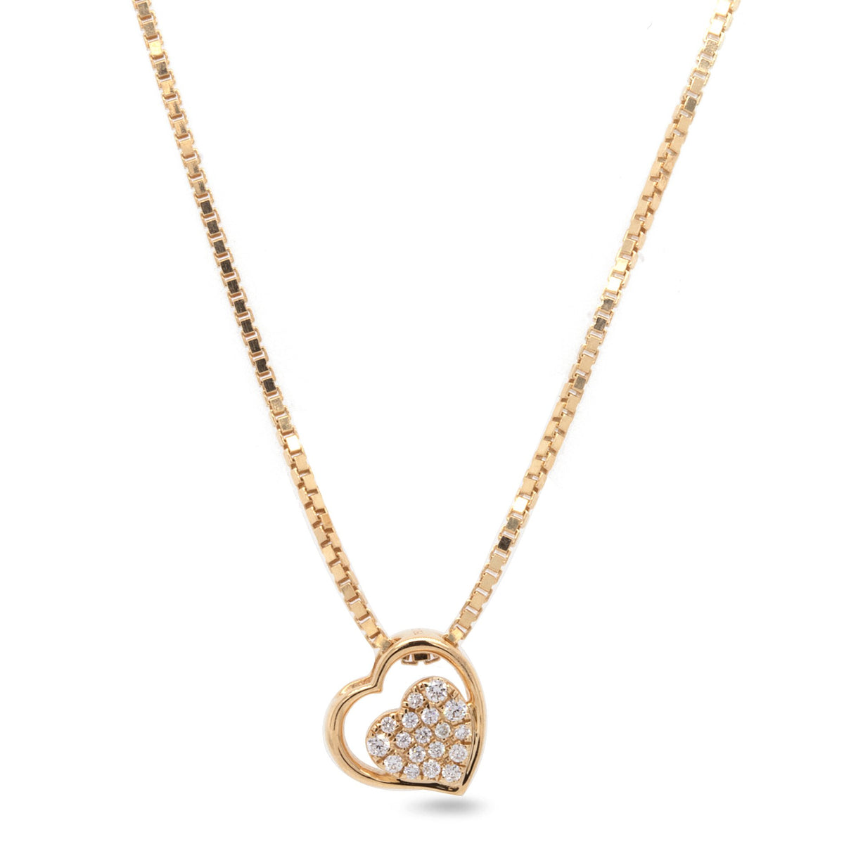 Open Heart vedhæng i 18 karat guld – hjerte med diamanter på i alt 0,07 carat, hvid baggrund