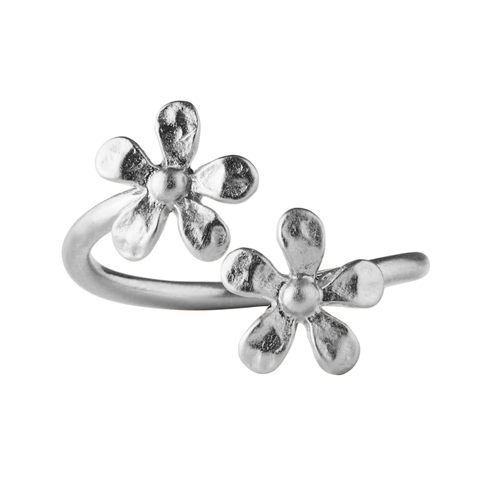 Pernille Corydon Wild Poppy ring i certificeret genanvendt sterlingsølv med blomsterdesign
