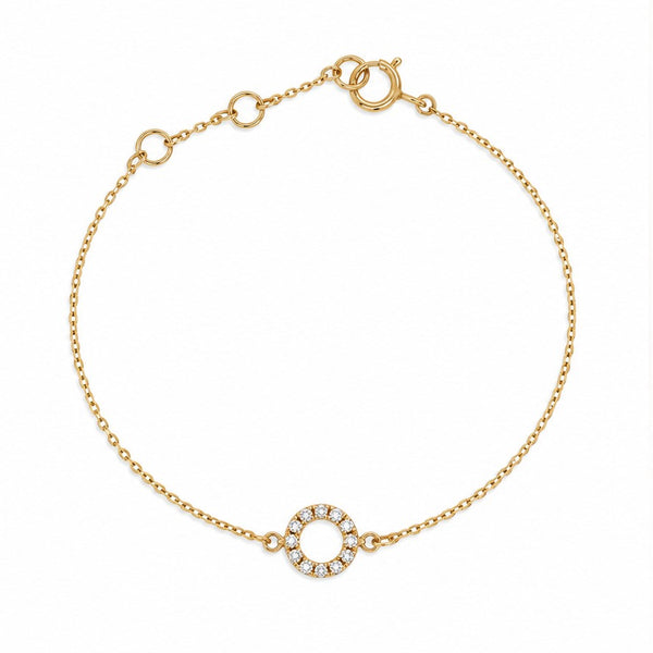 Petite Halo armbånd i 18 karat guld med lille diamantcirkel på i alt 0,03 carat, hvid baggrund