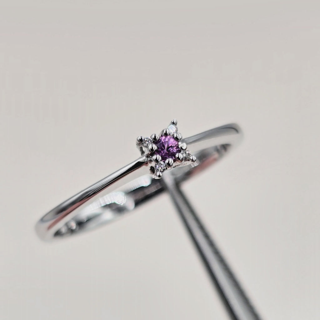Video af Wilma ring i 18 kt. hvidguld med pink safir og diamanter
