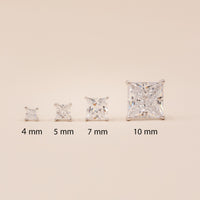 Størrelsesoversigt af princess-cut zirkonia i 4 mm, 5 mm, 7 mm og 10 mm