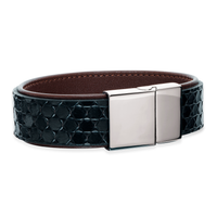 Scrouples armbånd i sort og brun læder med poleret stållås.