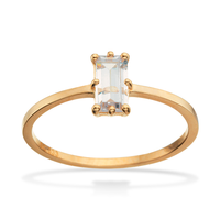 Scrouples baguette ring i 8 karat guld med rektangulær zirkonia