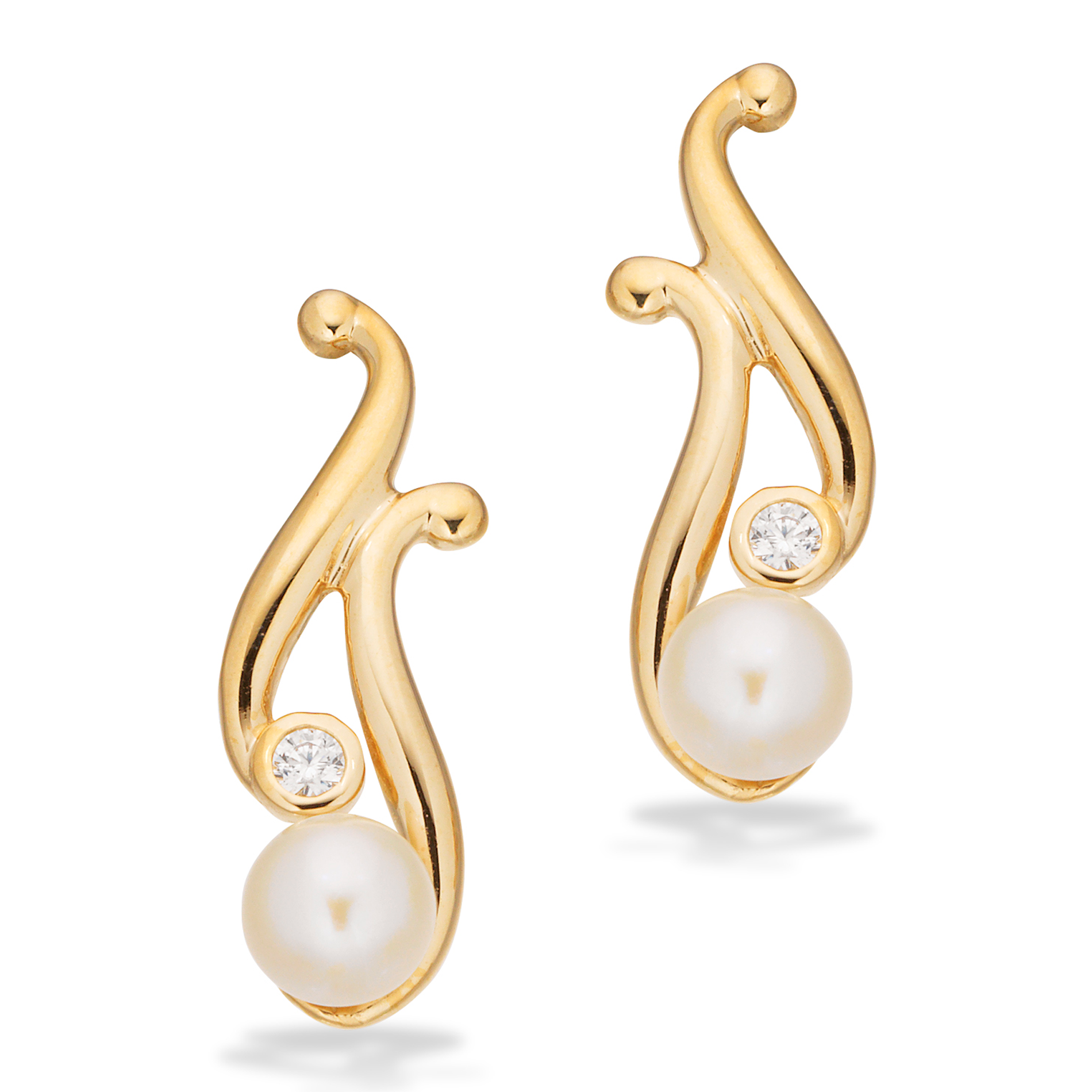 Scrouples øreringe i 8 karat guld med ferskvandsperler og zirkonia i elegant organisk design