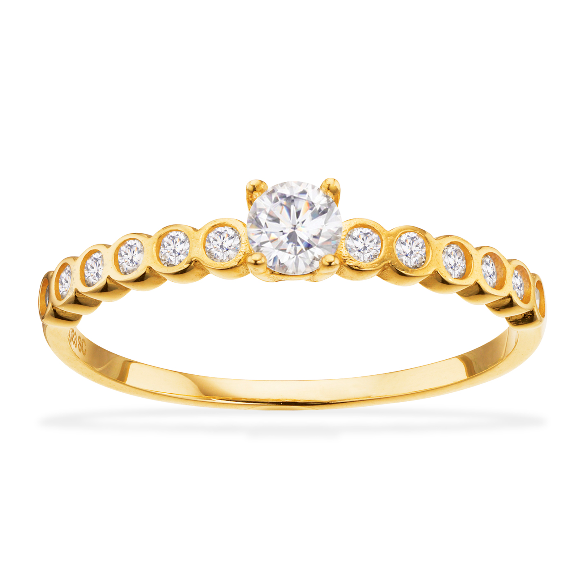 Scrouples ring med zirkonia i 8 karat guld med rund centersten og funklende zirkonia langs ringskinnen