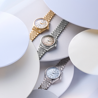 Seiko Presage SPB523J1 med champagnefarvet urskive og stållænke