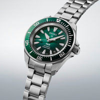 Seiko Prospex PADI Diver automatisk dykkerur i rustfrit stål set fra vinkel