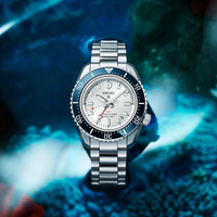Seiko Prospex SEA 1968 Heritage Automatic GMT Diver’s SPB519J1 dykkerur med blå krans og stållænke