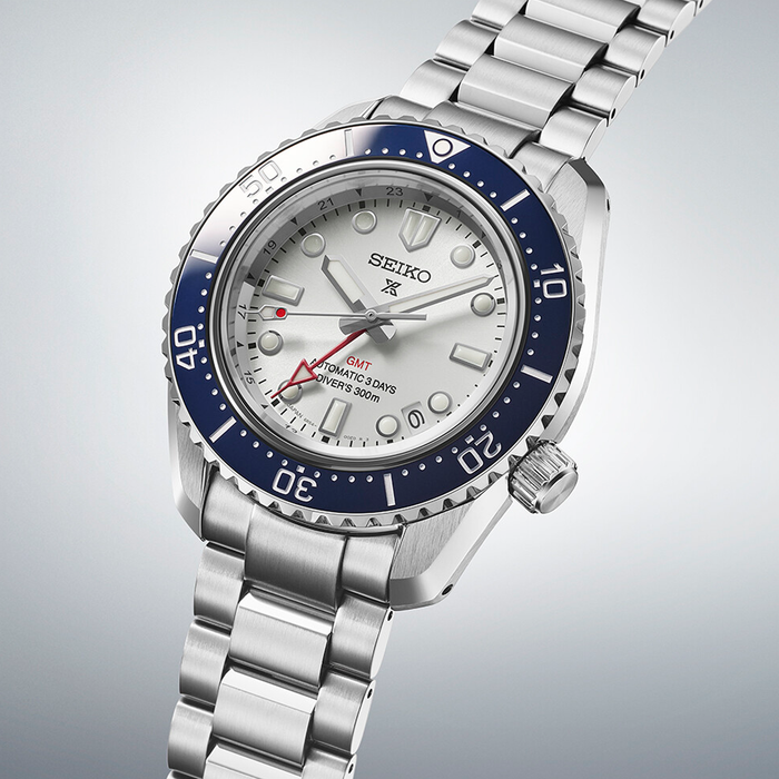 Seiko Prospex SEA 1968 Heritage Automatic GMT Diver’s SPB519J1 dykkerur med blå krans og stållænke