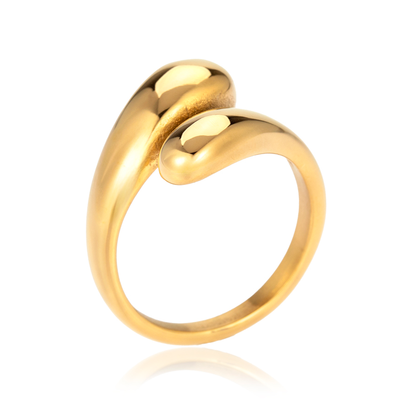 Sistie 2nd Drops ring i 18 kt. guldbelagt rustfrit stål med organisk åbent design.