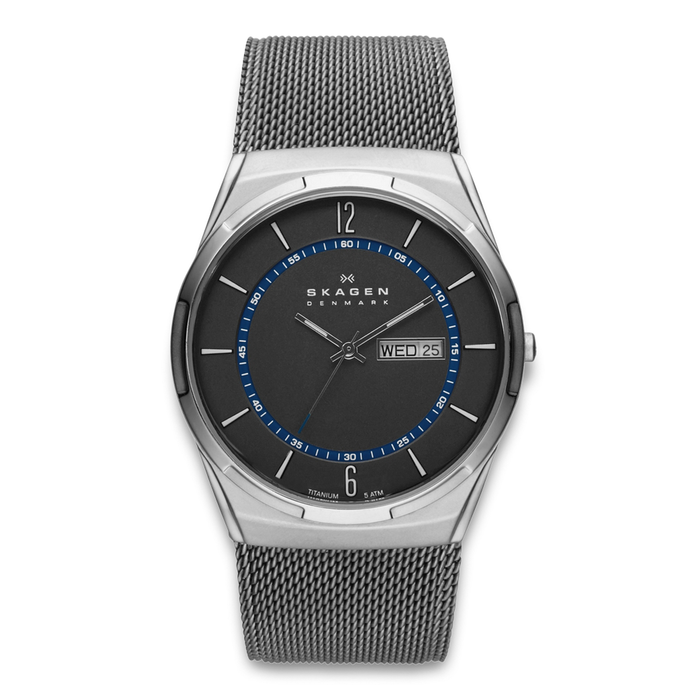 Skagen Melbye Titanium SKW6078 herreur med grå mesh-lænke, sort urskive og dag- og datovisning.
