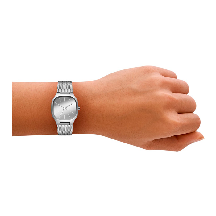 Skagen Mellem Lille SKW3163 båret på håndled.