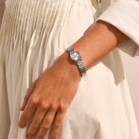 Skagen Mellem Micro Silver SKW3175 båret på håndled.