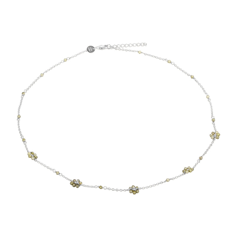 Sølv halskæde med blomster af olivengrønne glasperler