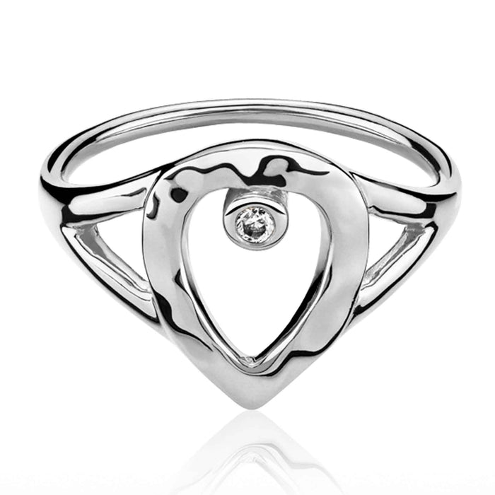 Sølv ring fra Izabel Camille, designet af cecilie schemichel