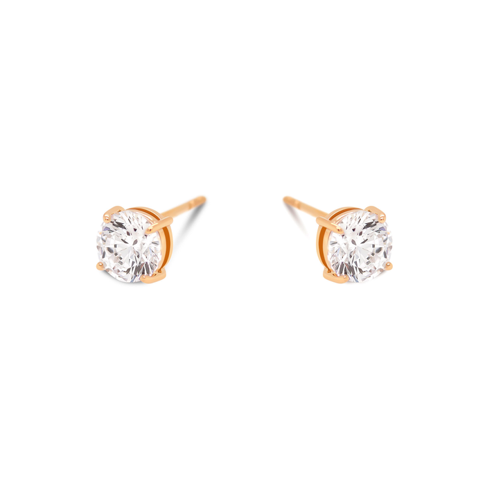 Solitaire ørestikker i 8 kt. guld med 5 mm zirkonia i klassisk fatning og et elegant, tidløst design