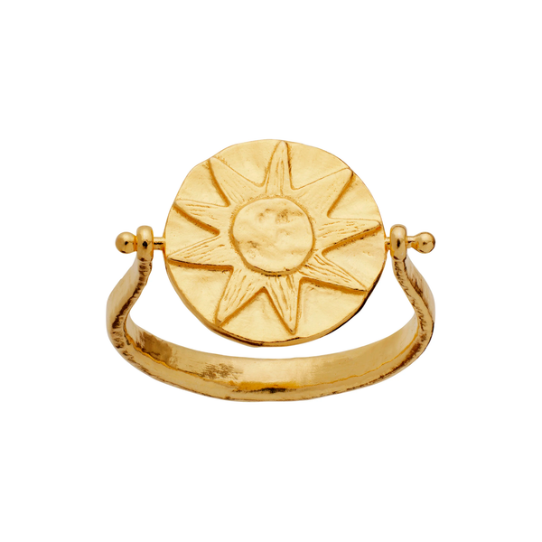 Sunna ring i forgyldt sterling sølv med rundt solmotiv