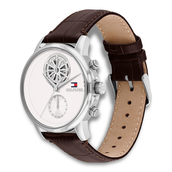 Tommy Hilfiger Stewart 40 mm herreur set fra vinkel med brun læderrem 1710746