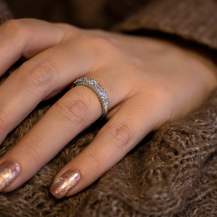 Venice ring i sterling sølv båret på hånd